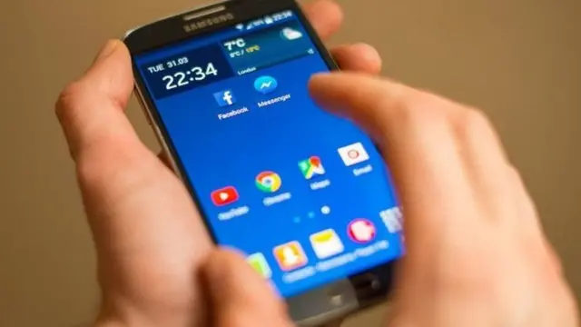 स्मार्टफोन पर लॉगइन