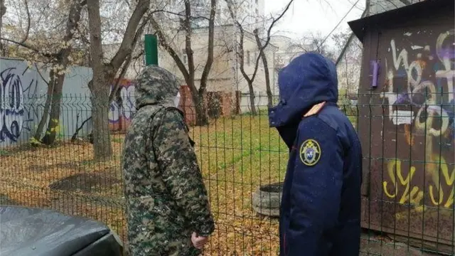 Место у гаражей, где было найдно тело Руслана Валеева