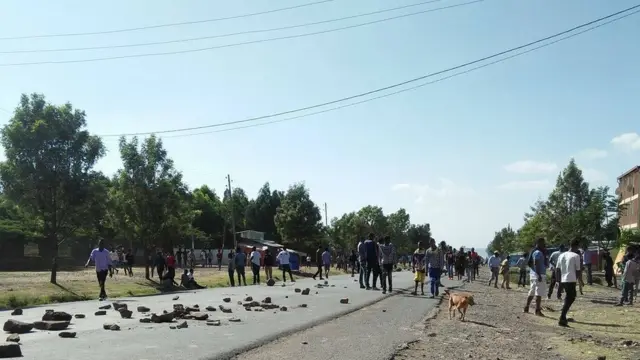 Karaa dhagaan cufamee, fi dargaggoota.