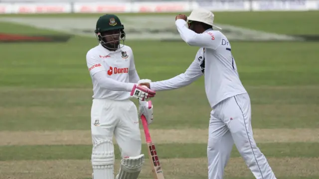 Hammomdan yalangoch ayollar fotosuratlari Ikki trans porno onlayn