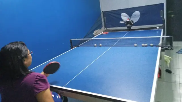 રોબોટ સામે પ્રેકટિસ કરતા ભાવિના