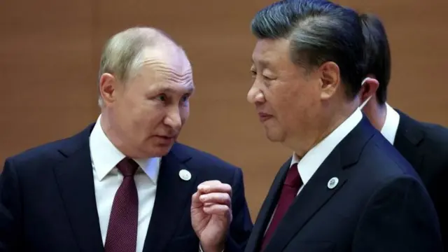शी जिनपिंग और व्लादिमीर पुतिन