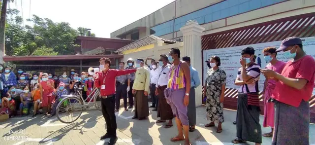 အစိုးရက စစ်ဆေးဖို့ အတွက် စက်ရုံတွေရပ်ဖို့ ညွှန်ကြားထား