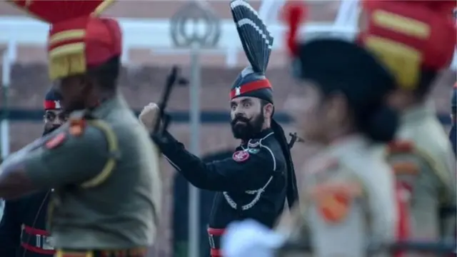 காஷ்மீர் விவகாரம்: அரசமைப்பு சட்டம் 370 மற்றும் அதுசார்ந்த போலிச் செய்திகளும்