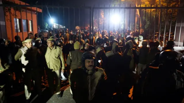 पुलिसकर्मी