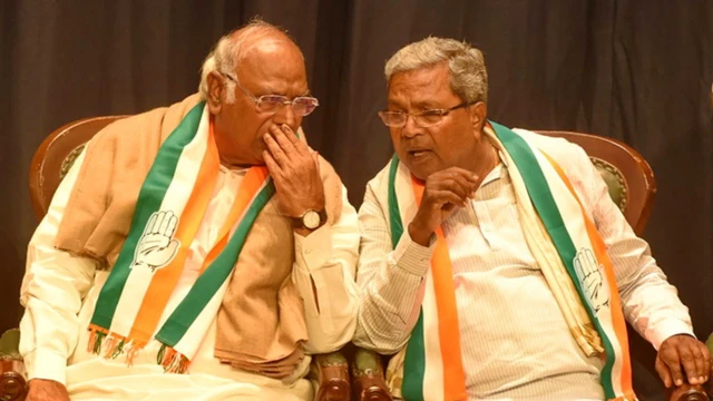 कांग्रेस अध्यक्ष मल्लिकार्जुन खड़गे के साथ सिद्धारमैया