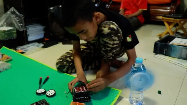 disbalitas, difabel, anak, robot