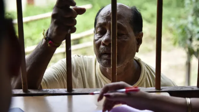 উদ্বিগ্ন অনেকেই গতকাল গিয়েছিলেন তালিকায় নিজের নাম আছে কিনা তা দেখতে।
