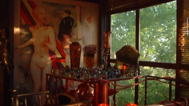 Детаљ из атељеа Оље Ивањицки