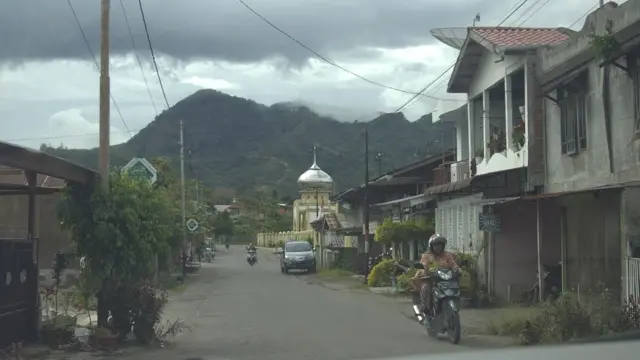 Masjid Bebesan, Takengon, yang terbakar dan menjadi pelatuk kemarahan warga terhadap komunis.