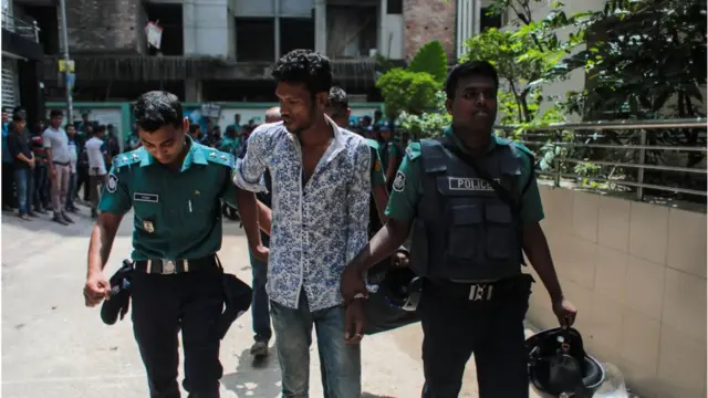 মাদক বিরোধী অভিযানের কৌশল এবং সাফল্য নিয়ে অনেক প্রশ্ন উঠছে