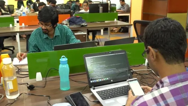 स्मार्टफोन, मोबाइल फोन, भारत, ऑपरेटिंग सिस्टम