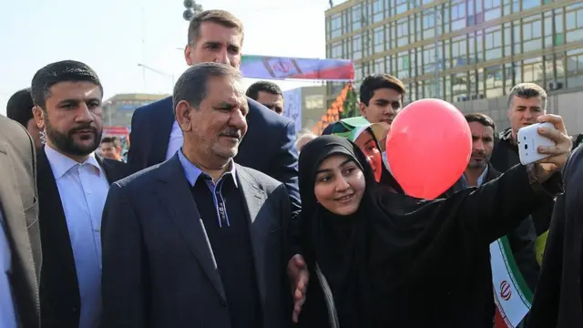 سلفی با حسن روحانی، معاون اول رئیس‌جمهور