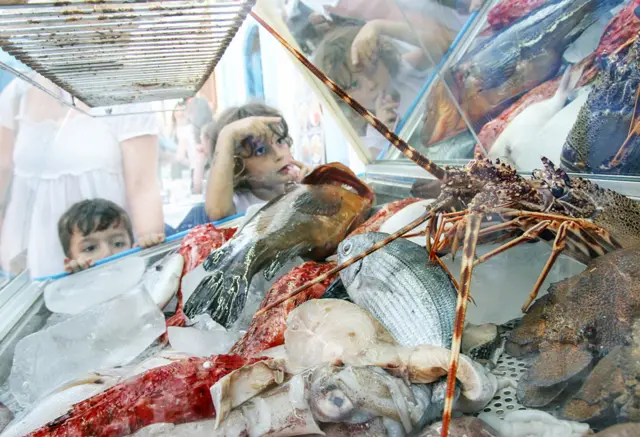 Oua Look at This One!