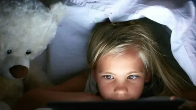 அலைபேசி பயன்பாடு குழந்தைகளின் உடல்நலனை பாதிக்குமா?