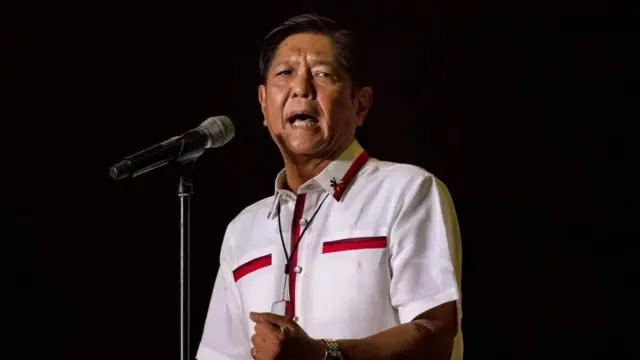 올해 초 대선에 당선되며 부활한 페르디난드 "봉봉" 마르코스 주니어