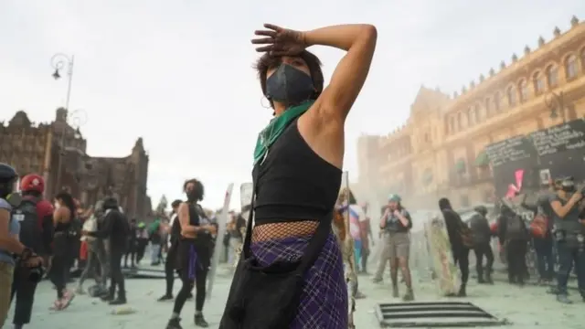 mylene fermer porno hd