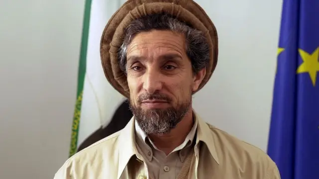 আহমাদ শাহ্ মাসুদ, যিনি ২০০১ সালে আত্মঘাতী বোমা হামলায় নিহত হন।