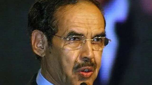 اتبع ولد الطايع سياسة تعريب صارمة داخل الحكومة