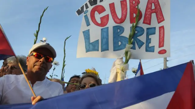 Exiliados cubanos se manifiestan