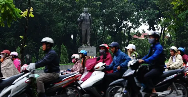 Thủ đô Hà Nội của Việt Nam vẫn có tượng đài Lênin ở Công viên Lênin, quận Ba Đình