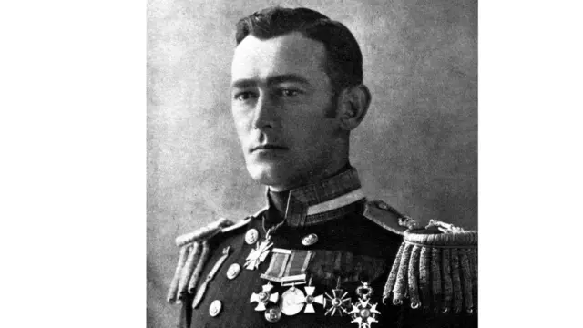 капитан Френсис Хромии