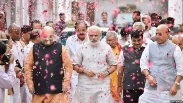 अमित शहा, नरेंद्र मोदी