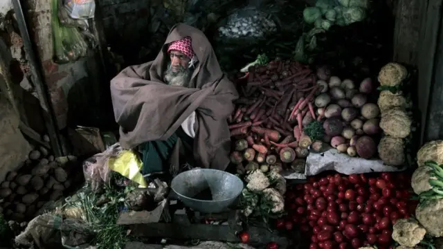 પાકિસ્તાનમાં શાકભાજી વહેંચનારો