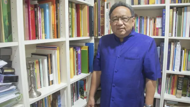 ธงทอง จันทรางศุ อดีตปลัดสำนักนายกรัฐมนตรี