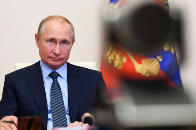 Путин на видеоконференции с медработниками