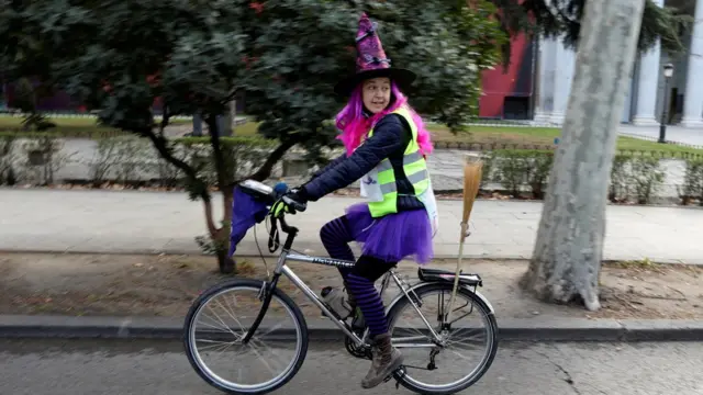 Mujer en bici