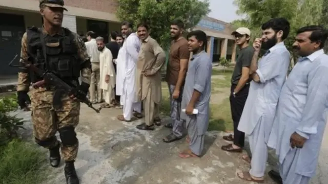 मतदान केंद्र