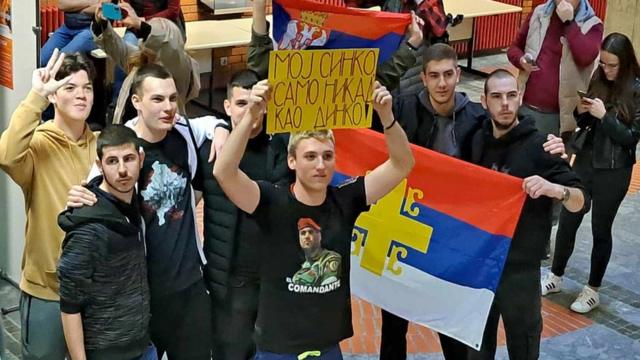 Filozofski fakultet u Novom Sadu: Ko protestuje, zašto i kakve veze imaju  Hitlerovi smeđekošuljaši - BBC News na srpskom