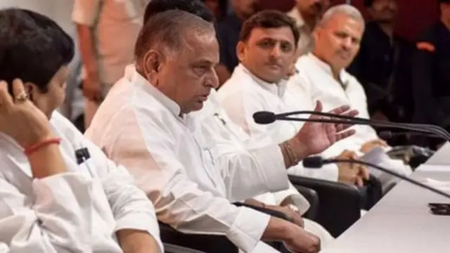 समाजवादी पार्टी बैठक