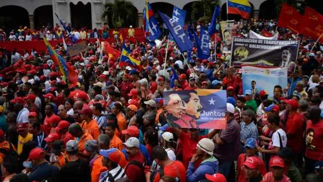 El oficialismo también se movilizó este 23 de enero.