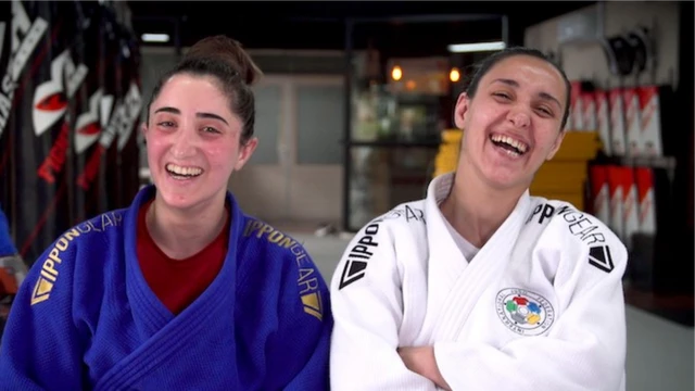 الصديقتان السوريتان ساندا الداس ومنى دهوك - فرقتهما الحرب وجمعهما الجودو