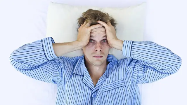 Obstructive Sleep Apnea (OSA) म्हणजे काय? हा आजार खरंच जीवघेणा आहे का?