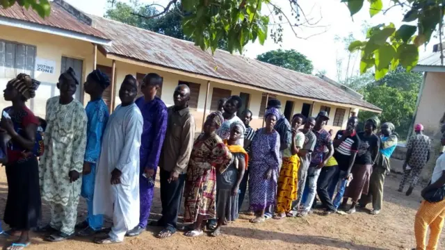 Awọn oludibò lórí ìlà