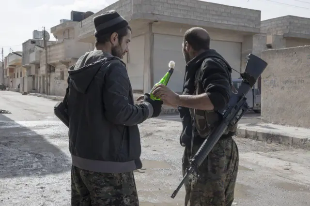 4ـ نبردهای خیابانی و جنگ های چریکی با حداقل امکانات. نوامبر ۲۰۱۴