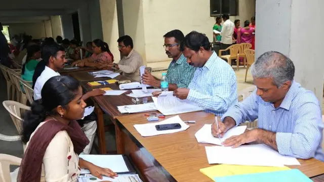 ప్రభుత్వ ఉద్యోగాలలో మహిళల రిజర్వేషన్‌ను 30 నుంచి 40%నికి పెంచిన తమిళనాడు