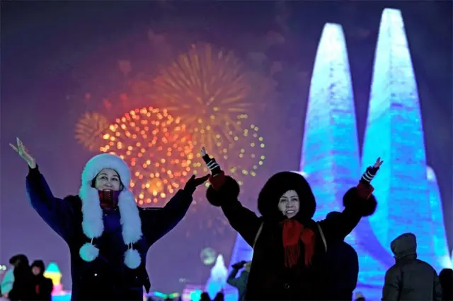 चीनमधील बर्फ महोत्सव