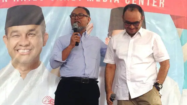 Juru bicara kubu Anies, Bambang Widjojanto dalam acara temu media.