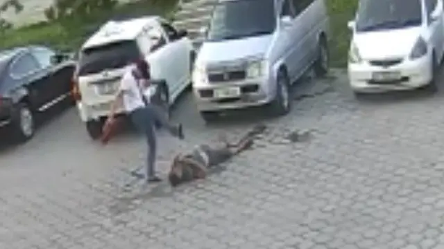 Бул окуя камерага түшүп калган үчүн элдин баары көрүп, курч талкуу жаратты.