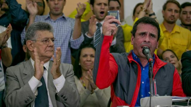 Henry Ramos y Henrique Capriles