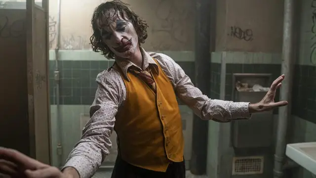 Joaquin Phoenix interpretando a The Joker