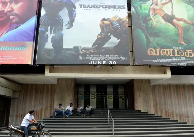 சினிமா கட்டணங்களை உயர்த்திக்கொள்ள உத்தரவு பிறப்பித்தது தமிழக அரசு