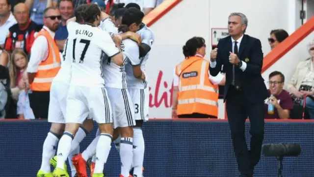 Mourinho ayaa kooxdiisii hore ee Chelsea maanta ka hortagaya