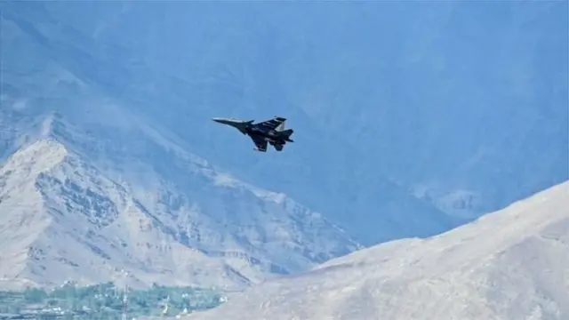 యుద్ధ విమానం