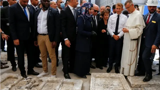 ماركون في كنيسة الساعة