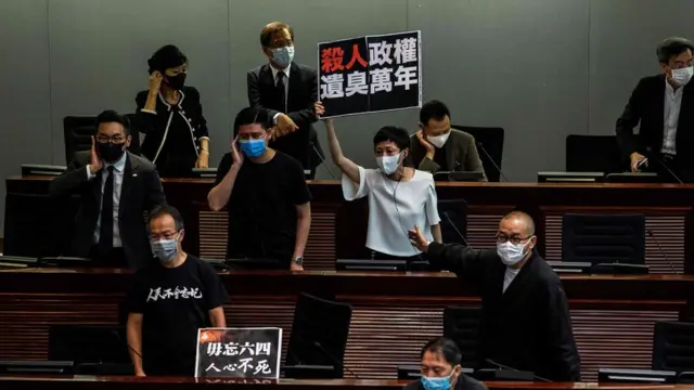 传统民主派政党将受到本土派挑战。